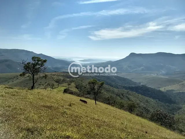 Fazenda com 1155200m² 3 quartos e 1 banheiro, à venda, no bairro Fazenda Cachoeira em Ilicínea