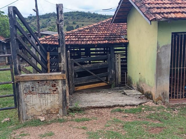 Fazenda com 13794000m² 3 quartos e 2 banheiros, à venda, no bairro zona rural em Rubiataba