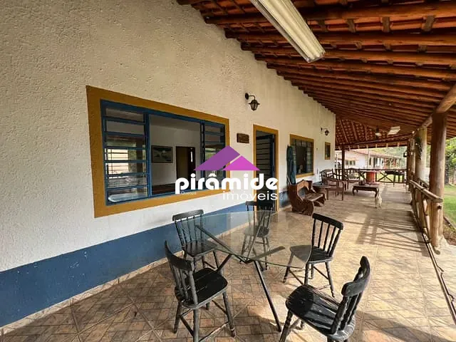 Fazenda com 2027990m² 4 quartos e 4 banheiros, à venda, no bairro Paraibuna em Paraibuna