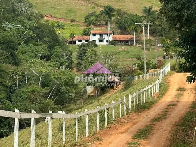 Fazenda com 2027990m² 4 quartos e 4 banheiros, à venda, no bairro Paraibuna em Paraibuna