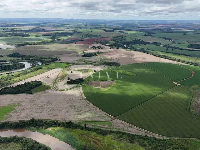 Fazenda com 4961000m², à venda, no bairro Área Rural de Campos de Holambra em Paranapanema