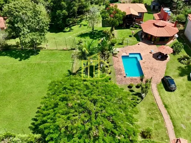 Fazenda com 5000m² 3 quartos e 1 banheiro, à venda, no bairro Área Rural em Itapetininga