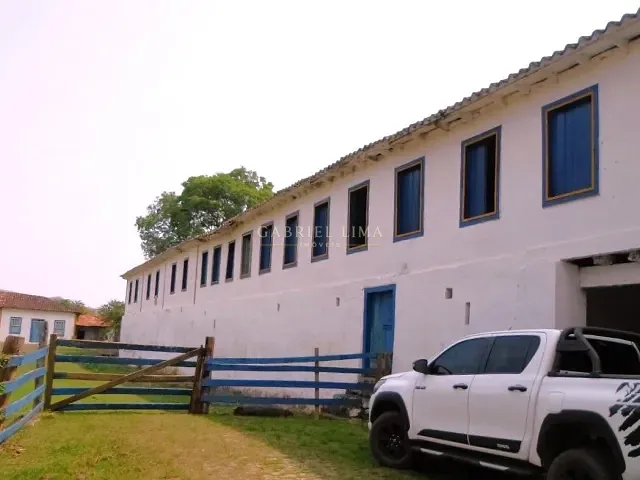 Fazenda com 5000000m² 30 quartos e 15 banheiros, à venda, no bairro Novo Horizonte em Juiz de Fora