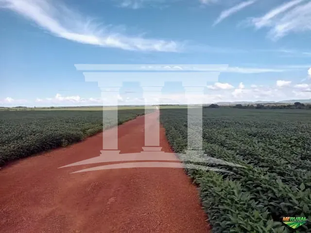 Fazenda com 28000000m², à venda, no bairro Zona Rural em Nova Ubiratã