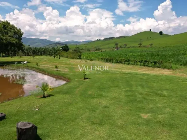 Fazenda com 7750000m² 5 quartos e 4 banheiros, à venda, no bairro Cruz em Lorena