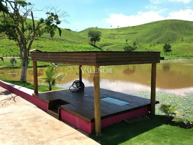 Fazenda com 7750000m² 5 quartos e 4 banheiros, à venda, no bairro Cruz em Lorena