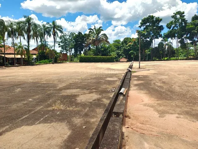 Fazenda com 169900000m² 5 quartos e 5 banheiros, à venda, no bairro Centro em São José do Rio Pardo