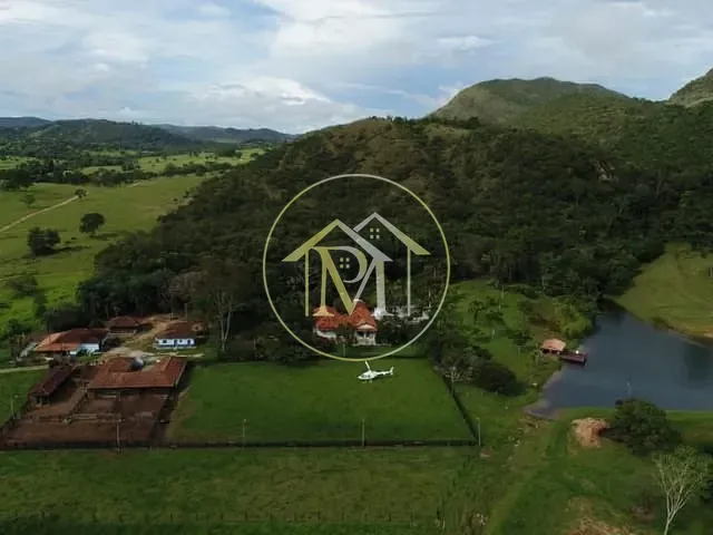Fazenda com 14520000m² 5 quartos e 5 banheiros, à venda, no bairro Santa Cecilia em Goianésia
