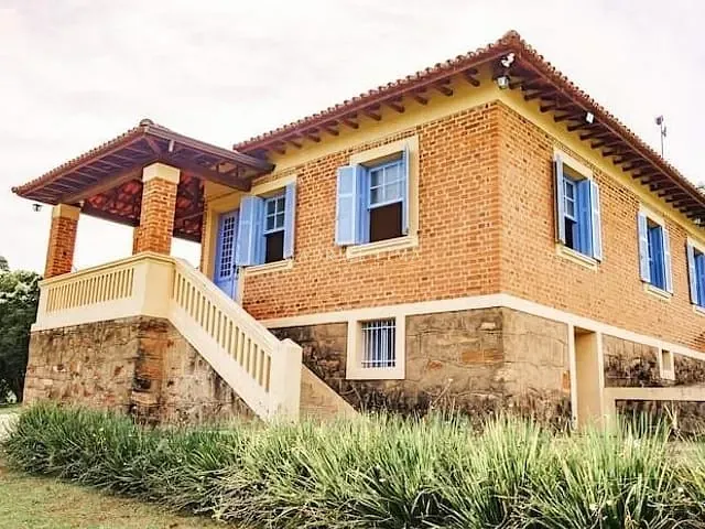 Fazenda com 968000m² 8 quartos e 6 banheiros, à venda, no bairro Centro em Itapira
