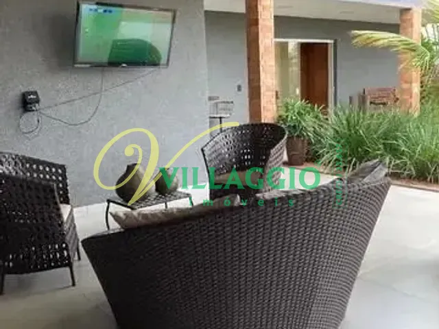 Fazenda com 500m² 2 quartos e 3 banheiros, à venda, no bairro Zona Rural em Icém