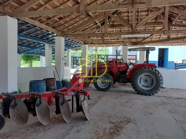 Fazenda com 2952400m², à venda, no bairro Tampanhão em Jambeiro