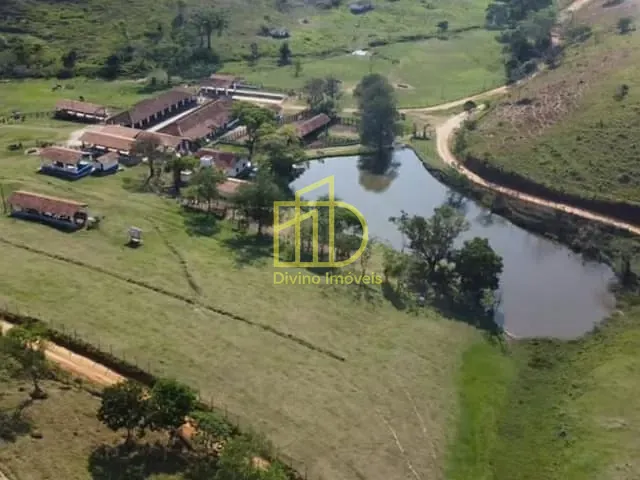 Fazenda com 2952400m², à venda, no bairro Tampanhão em Jambeiro