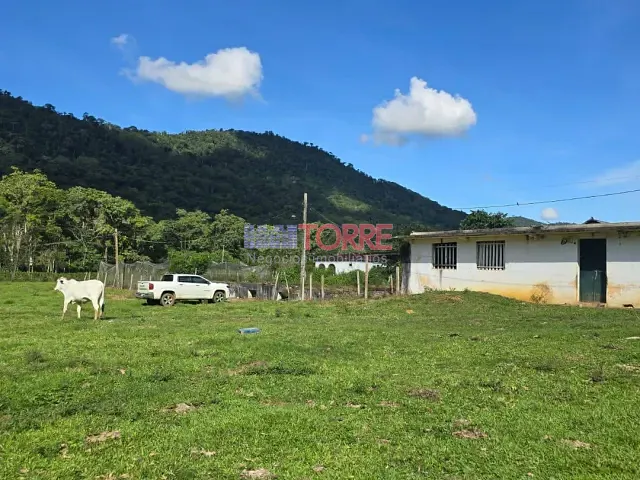 Fazenda com 252m² 3 quartos e 2 banheiros, à venda, no bairro BR em Coaraci