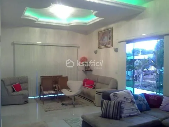 Fazenda com 10000m² 4 quartos e 4 banheiros, à venda, no bairro Chácara das Mansões em Campo Grande