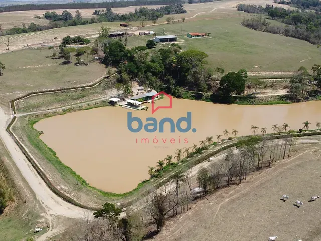 Fazenda com 968000m² 8 quartos e 4 banheiros, à venda, no bairro Registro em Porto Feliz