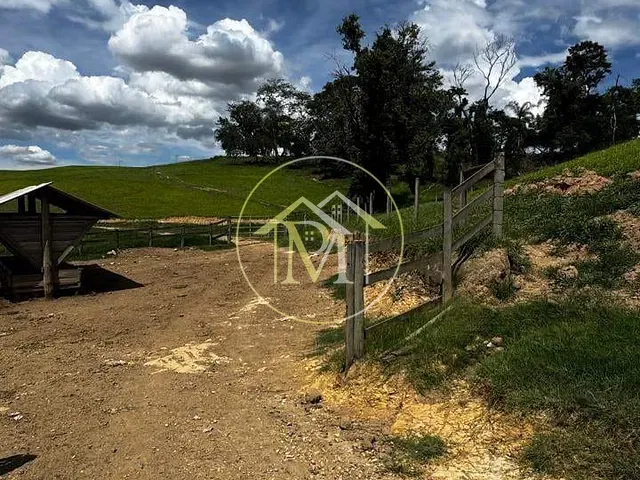 Fazenda com 968000m² 3 quartos e 3 banheiros, à venda, no bairro Rural em Porto Feliz