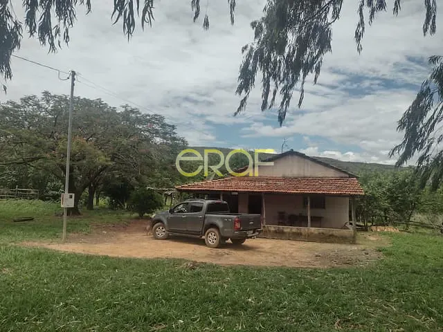 Fazenda com 25m² 4 quartos e 1 banheiro, à venda, no bairro 04 em Buritis
