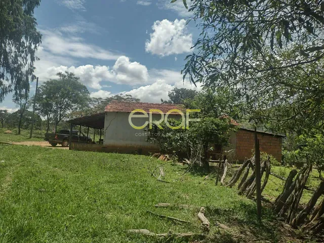 Fazenda com 25m² 4 quartos e 1 banheiro, à venda, no bairro 04 em Buritis