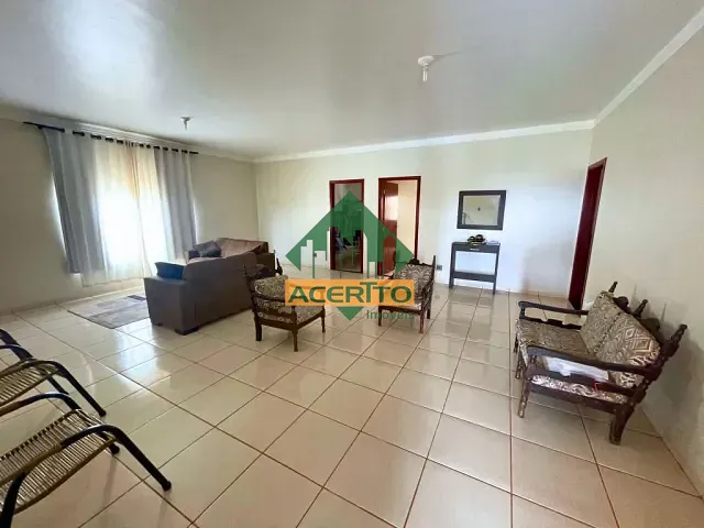 Fazenda com 525m² 3 quartos e 3 banheiros, à venda, no bairro Aeroporto em Araçatuba