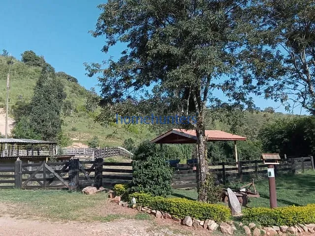 Fazenda com 750200m², à venda, no bairro Santo Aleixo em Serra Negra