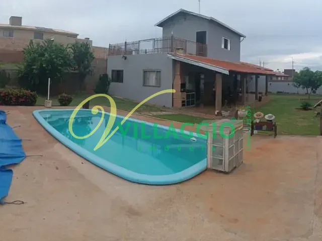 Fazenda com 463m² 2 quartos e 3 banheiros, à venda, no bairro Zona Rural em Icém