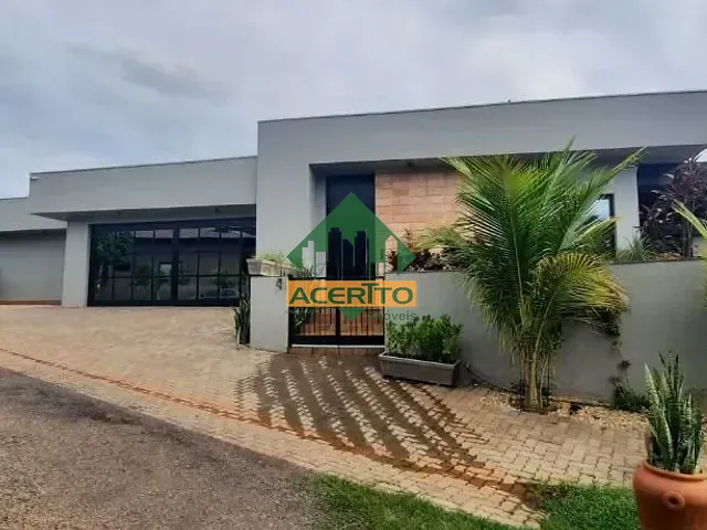 Fazenda com 756m² 4 quartos e 5 banheiros, à venda, no bairro Aeroporto em Araçatuba