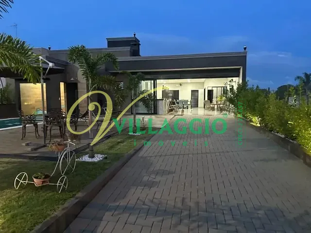 Fazenda com 450m² 4 quartos e 5 banheiros, à venda, no bairro Zona Rural em Mendonça