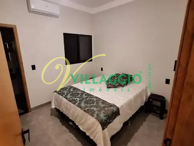 Fazenda com 463m² 4 quartos e 6 banheiros, à venda, no bairro Centro em Zacarias