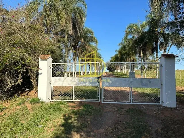 Fazenda com 2105400m² 3 quartos e 1 banheiro, à venda, no bairro Alambari em Alambari