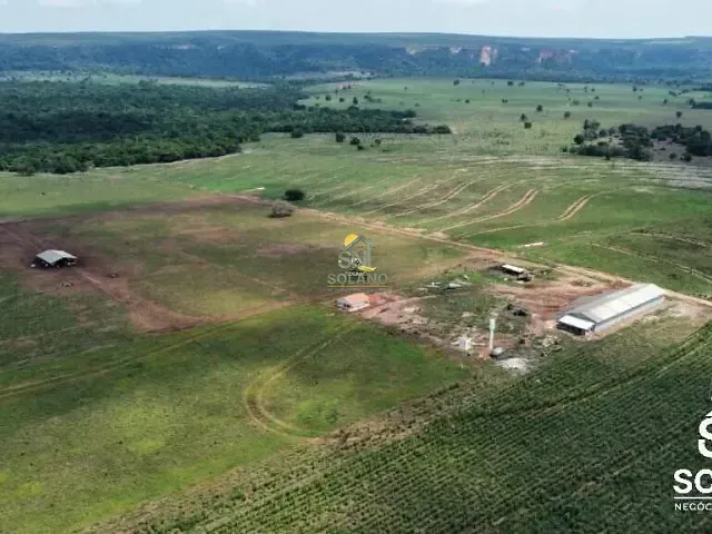 Fazenda com 242m² 3 quartos e 2 banheiros, à venda, no bairro Centro em Tangará da Serra