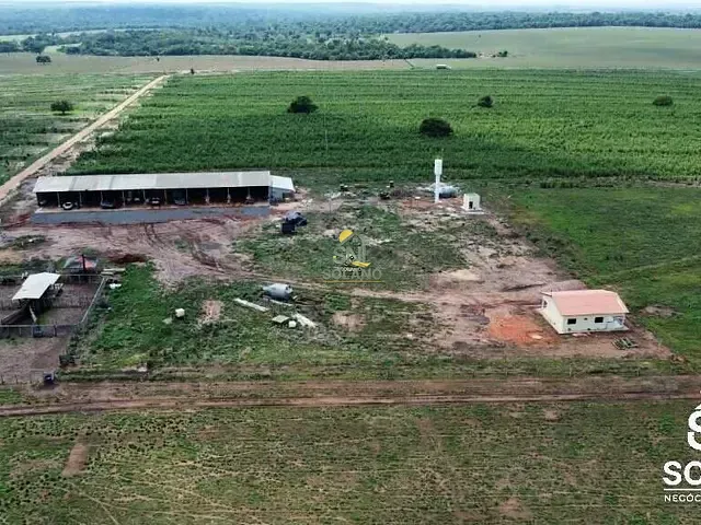 Fazenda com 242m² 3 quartos e 2 banheiros, à venda, no bairro Centro em Tangará da Serra