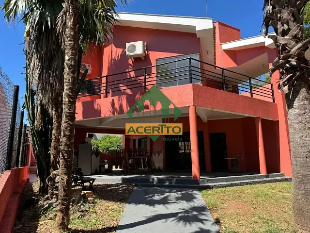 Fazenda com 566m² 2 quartos e 3 banheiros, à venda, no bairro Conjunto Habitacional Claudionor Cinti em Araçatuba