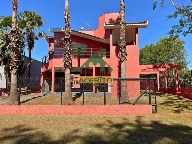 Fazenda com 566m² 2 quartos e 3 banheiros, à venda, no bairro Conjunto Habitacional Claudionor Cinti em Araçatuba
