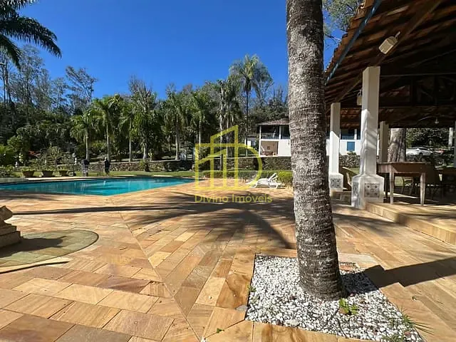 Fazenda com 968000m², à venda, no bairro Estância Suiça em Serra Negra