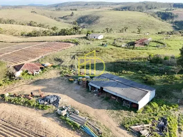 Fazenda com 1210000m², à venda, no bairro Centro em São Miguel Arcanjo