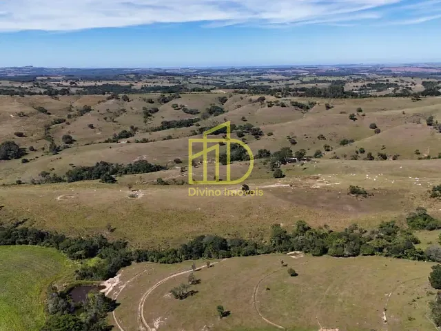 Fazenda com 3218600m² 1 quarto e 1 banheiro, à venda, no bairro Área Rural de Angatuba em Angatuba