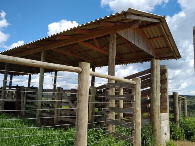 Fazenda com 1016400m² 1 quarto e 1 banheiro, à venda, no bairro Zona Rural em Lapa