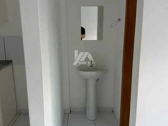 Flat 1 quarto e 1 banheiro, à venda ou para alugar, no bairro Uvaranas em Ponta Grossa