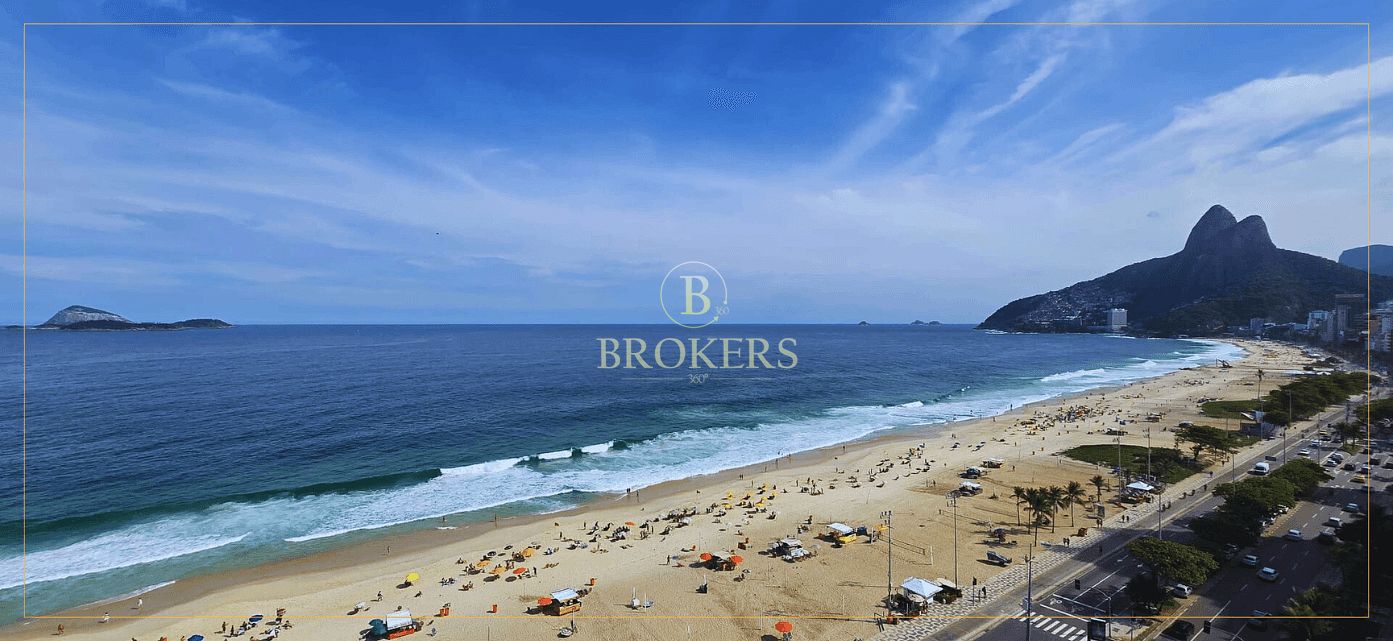 Flat à venda, Av Vieira Souto - Ipanema. Vista lateral mar, 2 quartos, sendo 1 suíte, 2 vagas na escritura - 90 m²
