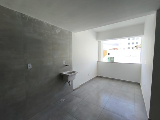 Flat com 48m² 1 quarto e 1 banheiro, à venda, no bairro Vila Bretas em Governador Valadares