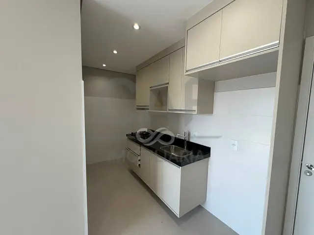 Flat 1 quarto e 1 banheiro, à venda ou para alugar, no bairro Centro em Holambra