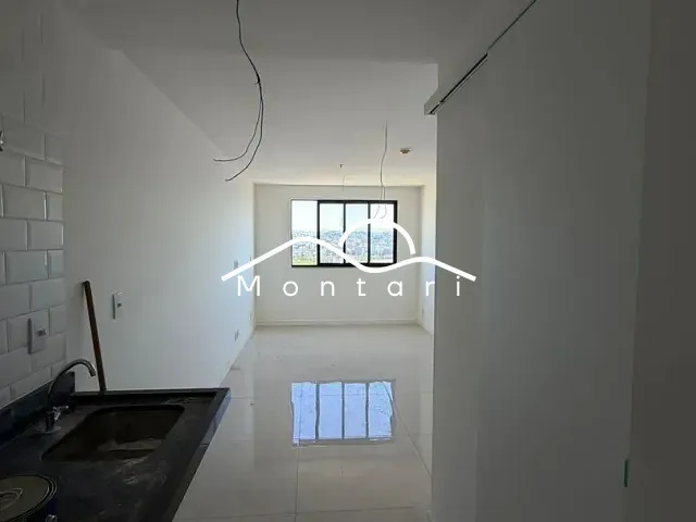 Flat com 22m² 1 quarto e 1 banheiro, à venda, no bairro Jardim Amália em Volta Redonda
