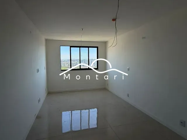 Flat com 22m² 1 quarto e 1 banheiro, à venda, no bairro Jardim Amália em Volta Redonda