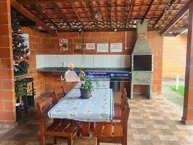 Flat 2 quartos e 2 banheiros, para alugar, no bairro Maranduba em Ubatuba