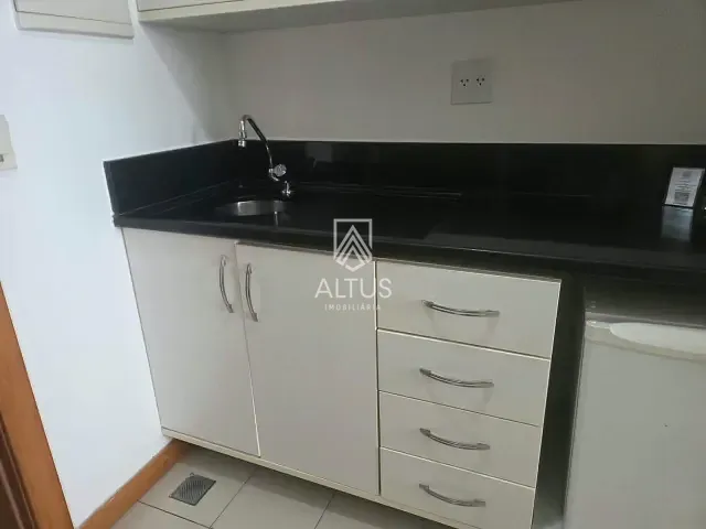 Flat 1 quarto e 1 banheiro, à venda, no bairro Caminho das Árvores em Salvador