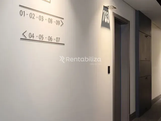 Flat 1 quarto e 1 banheiro, à venda, no bairro Meia Praia em Itapema