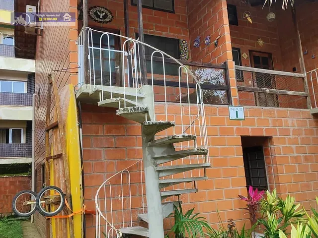 Flat 2 quartos e 2 banheiros, à venda, no bairro Maranduba em Ubatuba