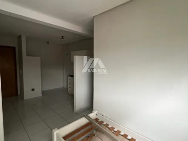 Flat 1 quarto e 1 banheiro, à venda ou para alugar, no bairro Uvaranas em PONTA GROSSA