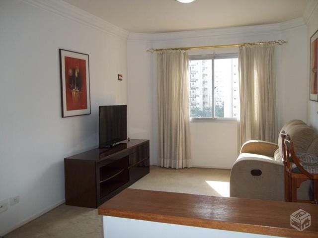 Flat com 60m² 1 quarto e 1 banheiro, para alugar, no bairro Indianópolis em São Paulo