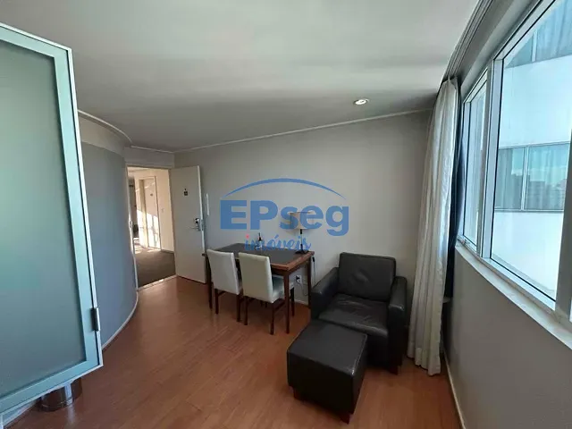 Flat 1 quarto e 1 banheiro, à venda, no bairro Centro em Londrina